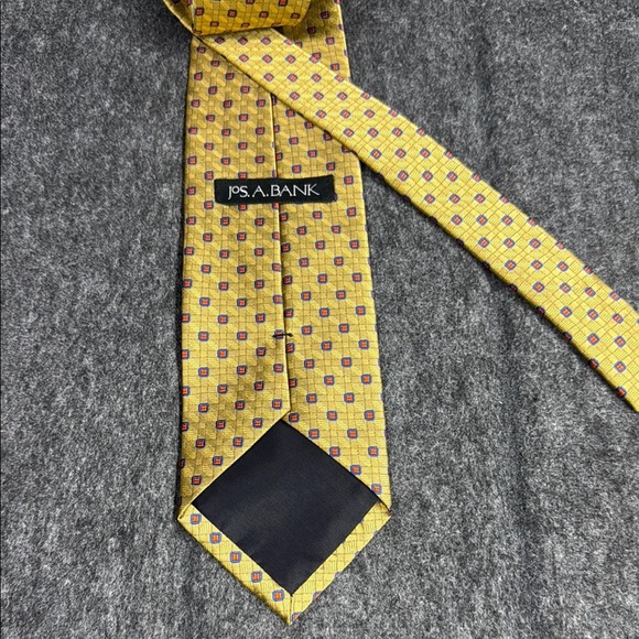 Jos. A. Bank Gold and Red Silk Tie - Picture 2 of 3